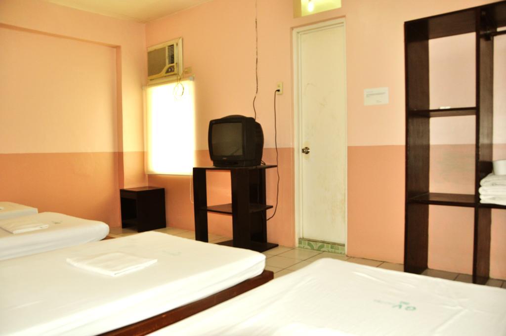 Gv Hotel - Lapu-Lapu City Oda fotoğraf